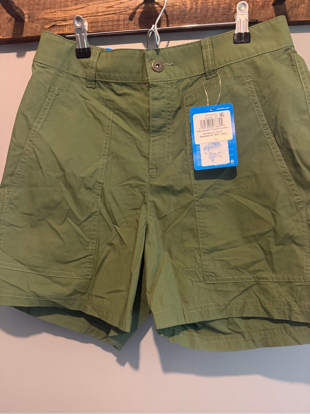 Columbia Olive Green Women's Cargo Shorts